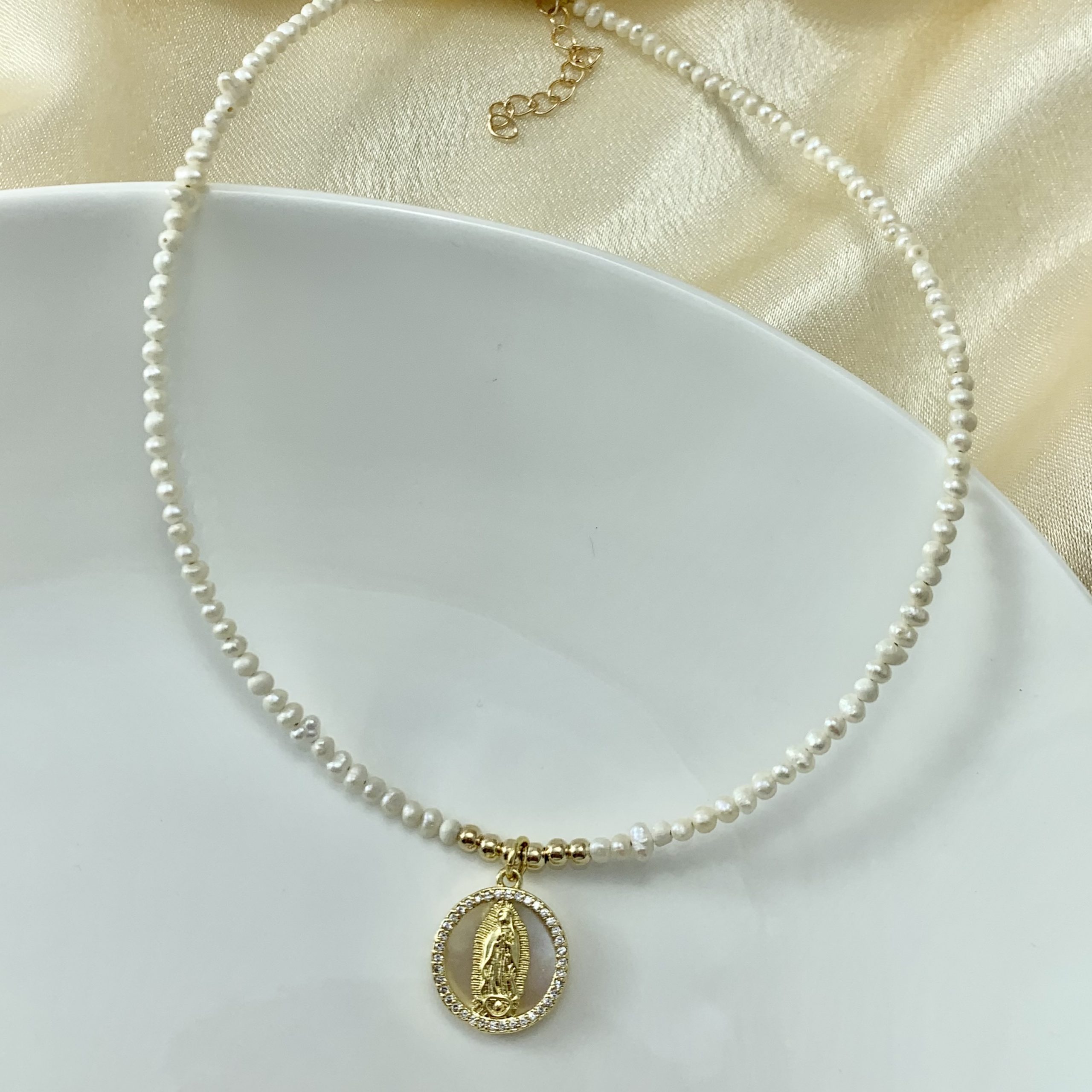 CHOKER PERLA VIRGEN DE GUADALUPE 1